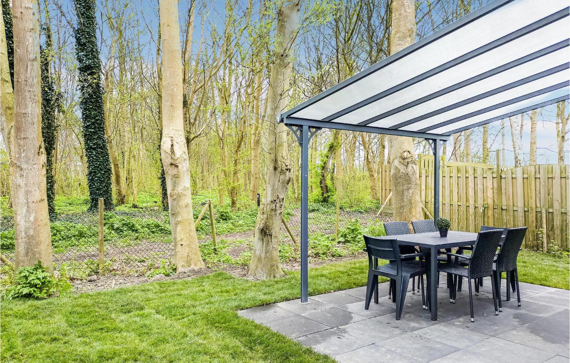 Stunning home in Heinkenszand with WiFi, 3 Bedrooms&Heated swimming pool Buitenkant foto
